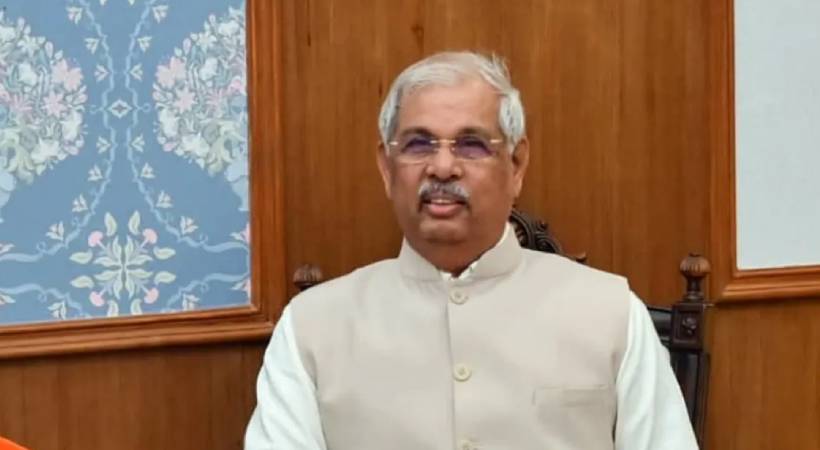 കേരളം പോളിംഗ് ബൂത്തിലേക്ക്; സദ്ഭരണത്തിനായി വോട്ട് ചെയ്യാൻ ഗവർണറുടെ ആഹ്വാനം