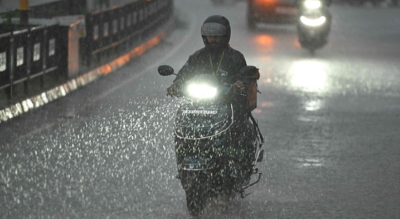 വേനൽ മഴയെത്തുന്നു; വിവിധ ജില്ലകളിൽ യെല്ലോ അലേർട്ട്