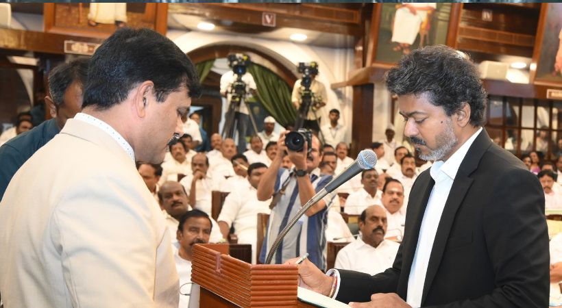 തമിഴ്‌നാട് നിയമസഭയിൽ വിജയ് യുഗം; എംഎൽഎമാരുടെ സത്യപ്രതിജ്ഞ പൂർത്തിയായി